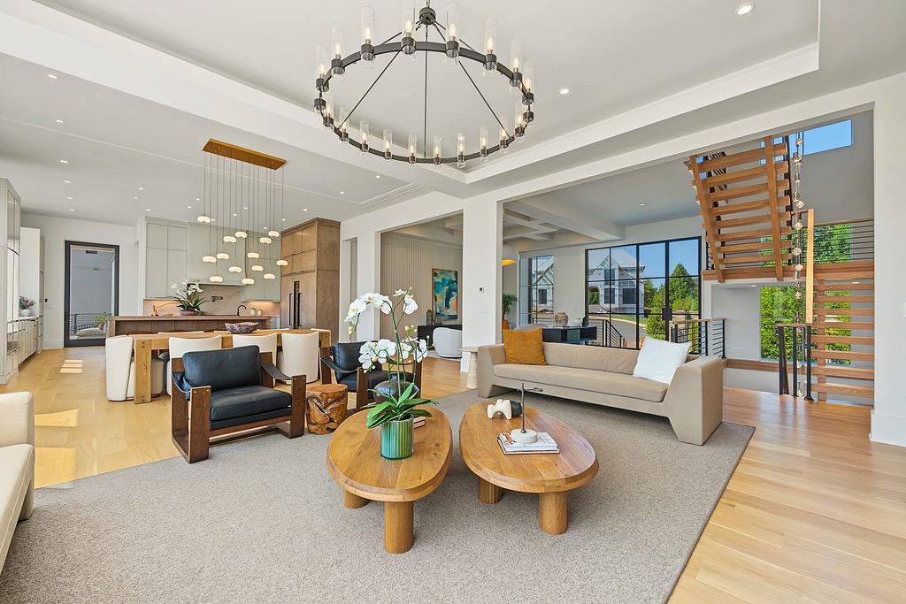 102 Coronado Court