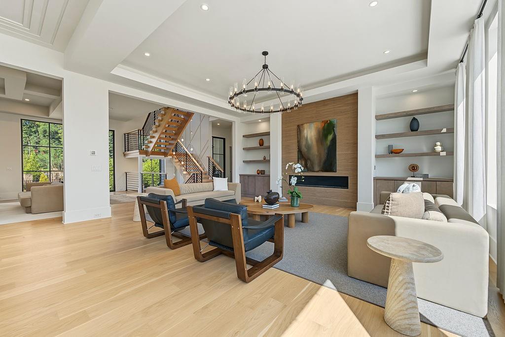 102 Coronado Court