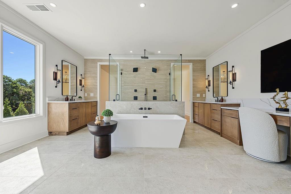 102 Coronado Court