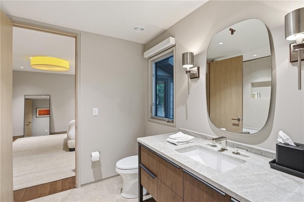 3860 Peachtree Dunwoody Road NE