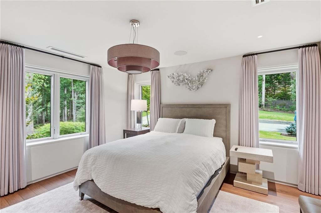 3860 Peachtree Dunwoody Road NE