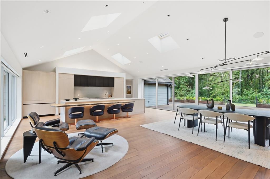 3860 Peachtree Dunwoody Road NE
