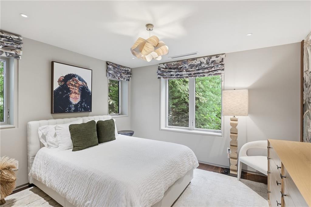 3860 Peachtree Dunwoody Road NE