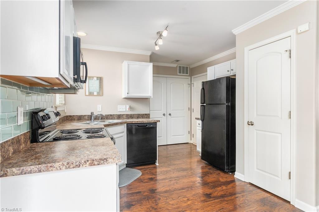5424 Sky Hill Drive, McLeansville