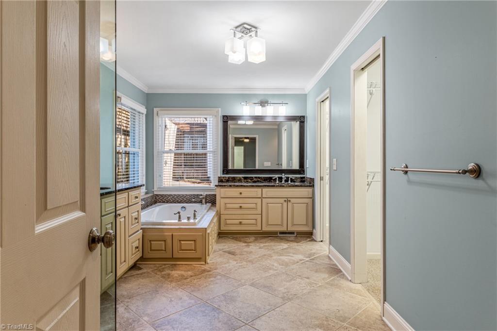4132 Dogwood Drive