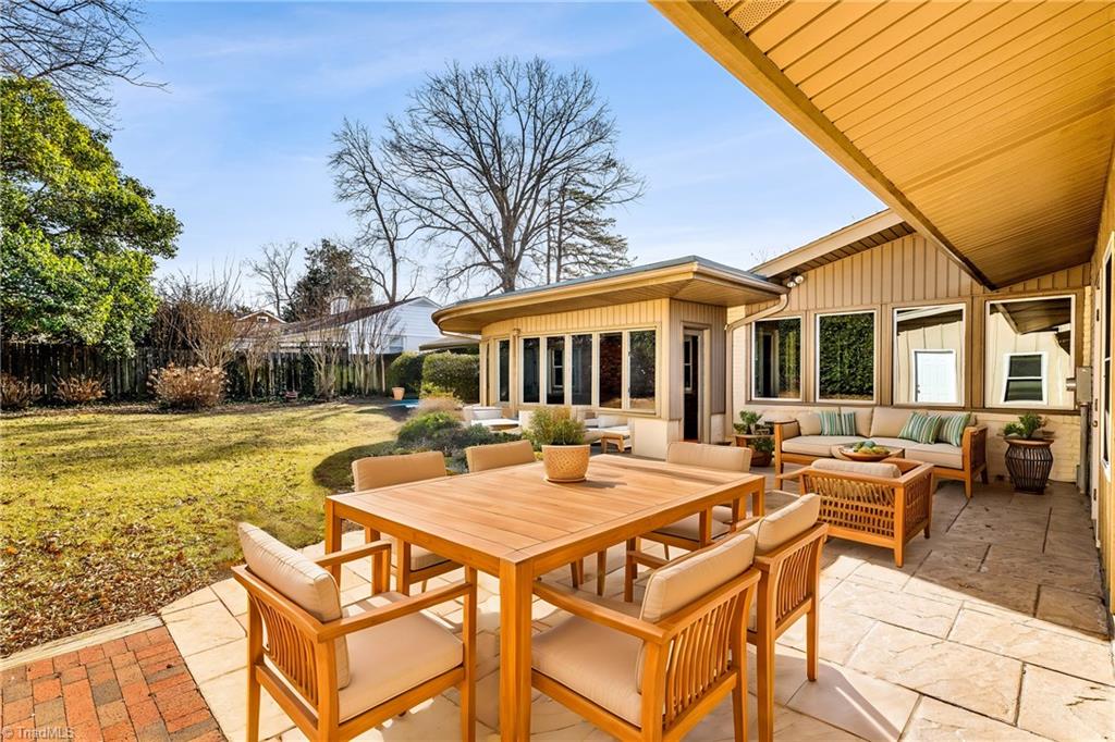 4132 Dogwood Drive