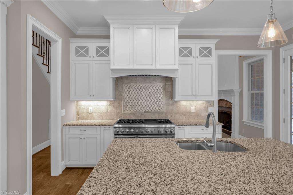 7507 Shadow Creek Drive
