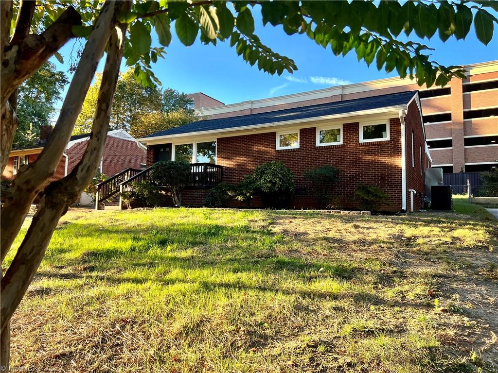 837 Willow Place