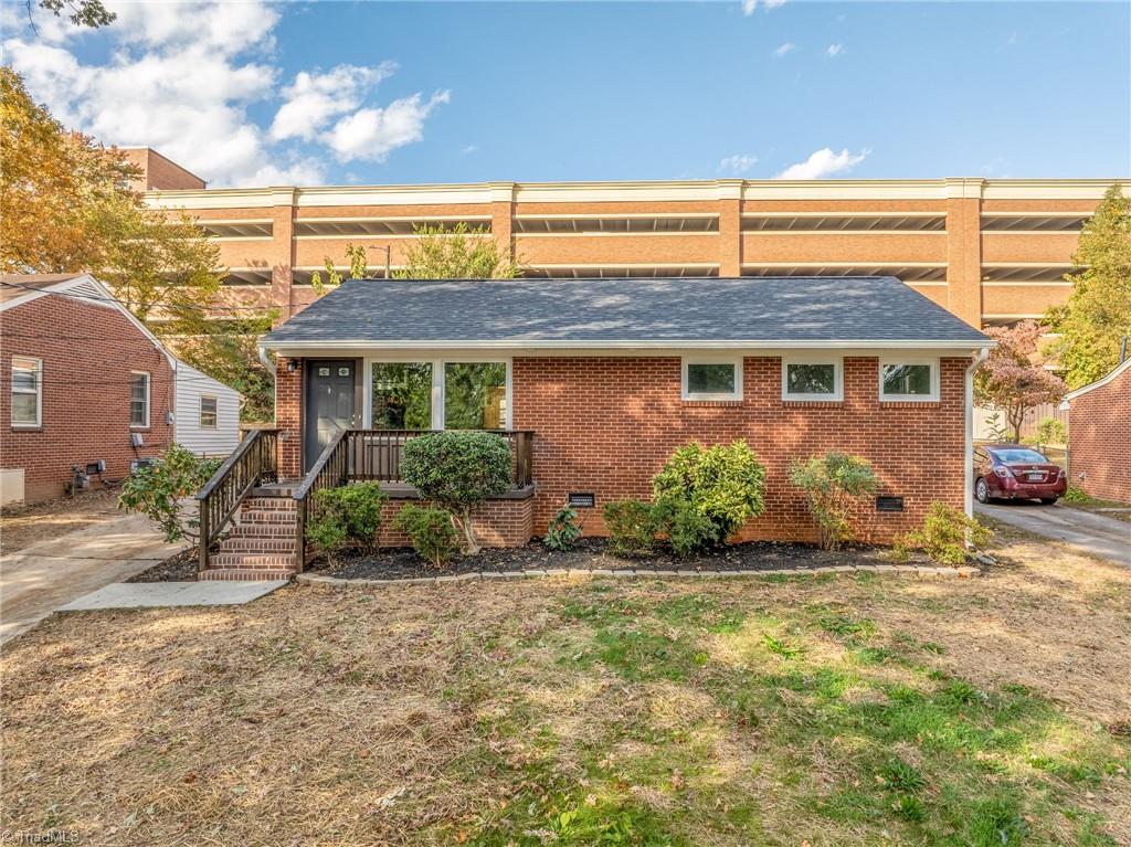 837 Willow Place