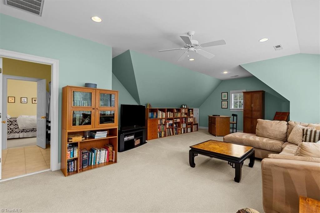 3 Laurel Cove