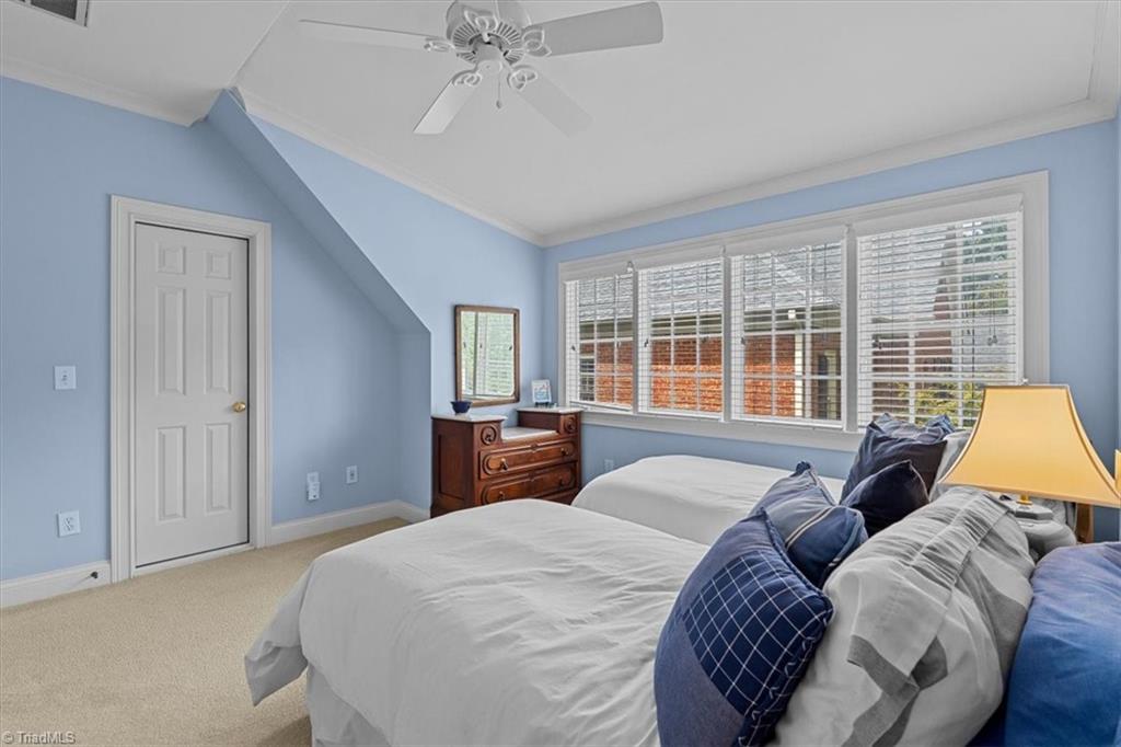 3 Laurel Cove