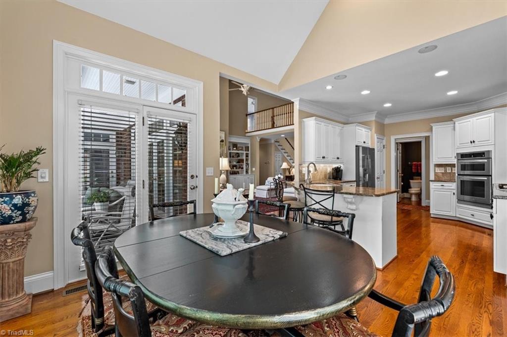 3 Laurel Cove
