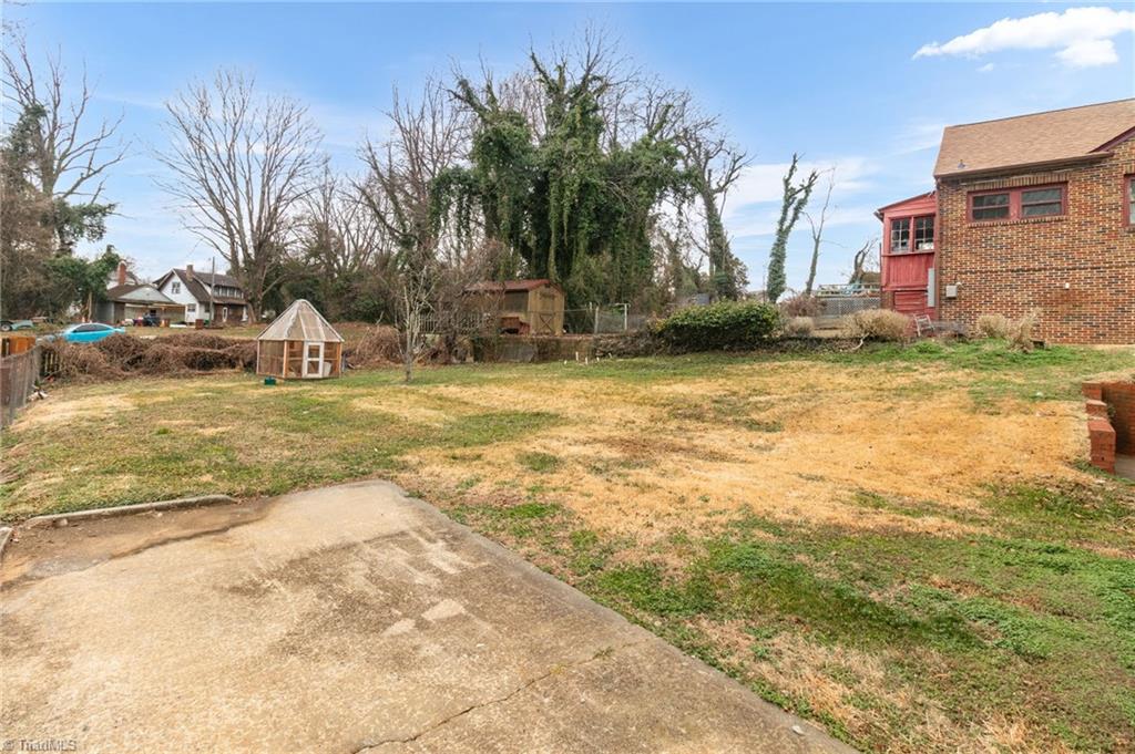 828 Circle Drive