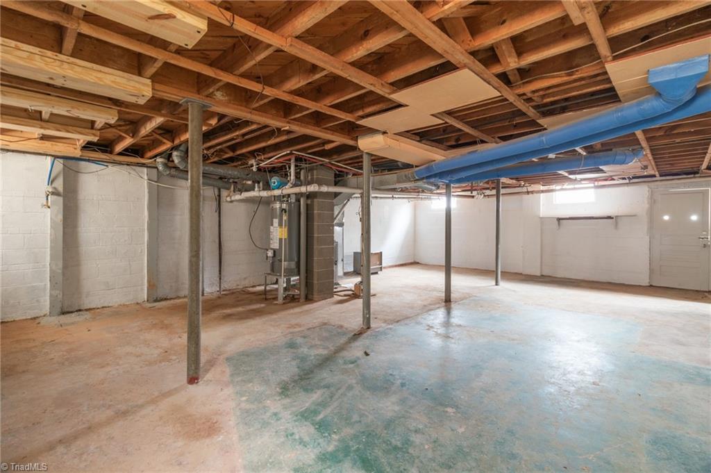 828 Circle Drive