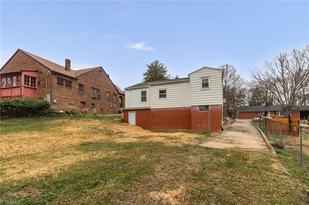 828 Circle Drive