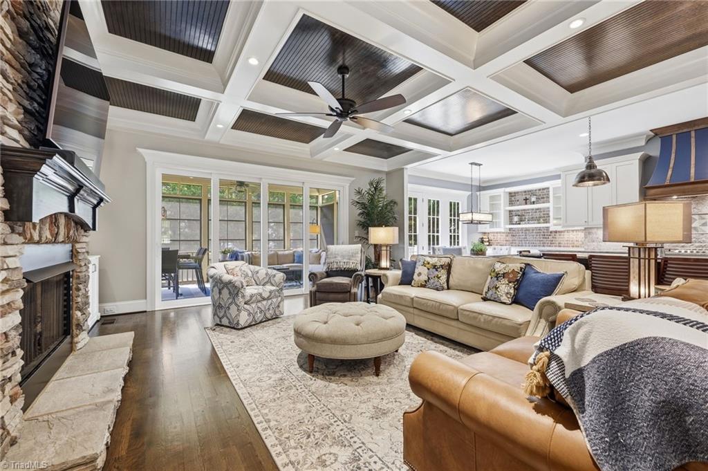 5723 Woodrose Lane