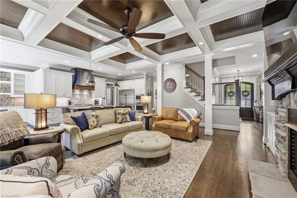 5723 Woodrose Lane
