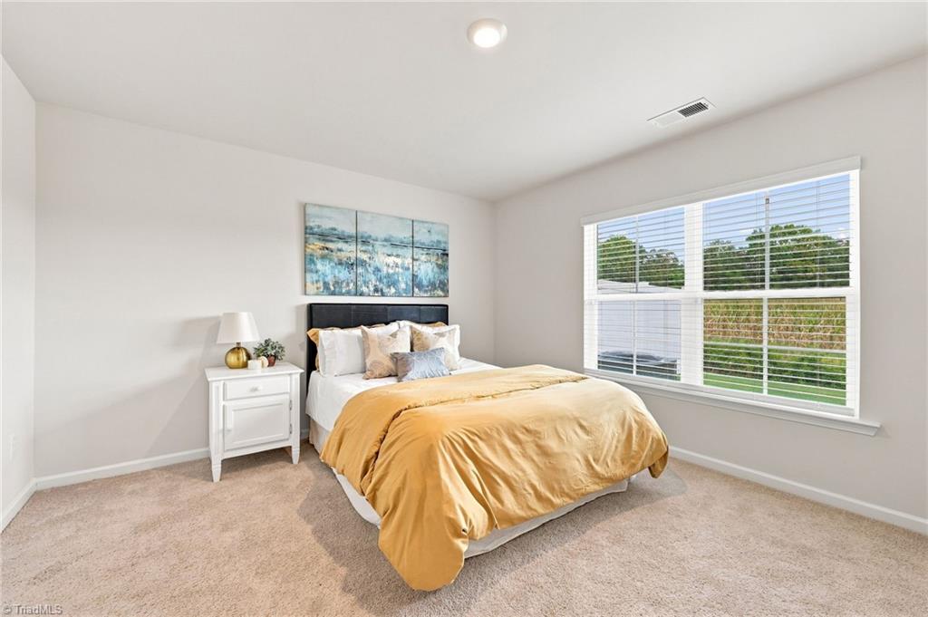133 East Farm Loop