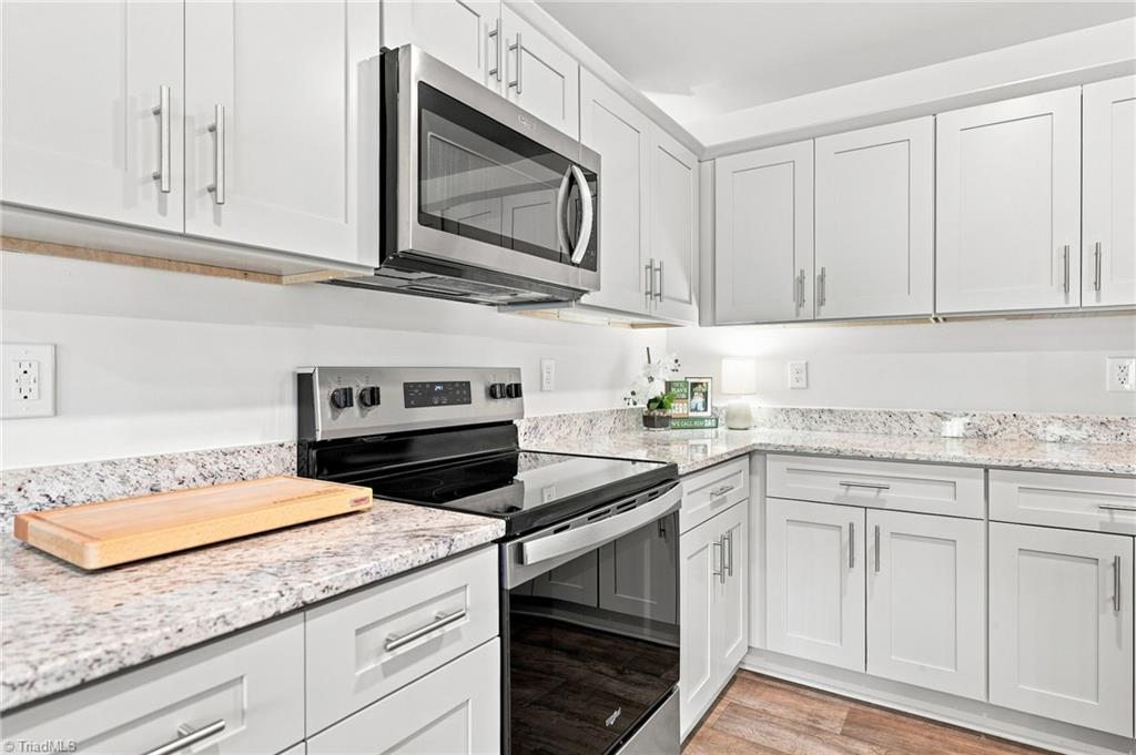 133 East Farm Loop