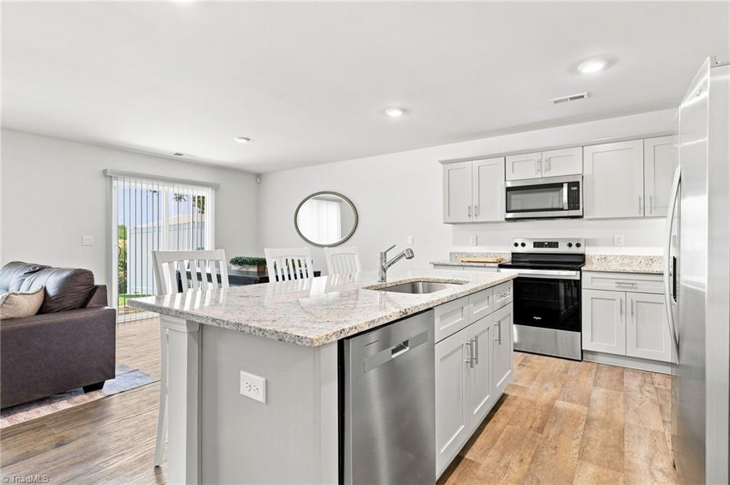133 East Farm Loop