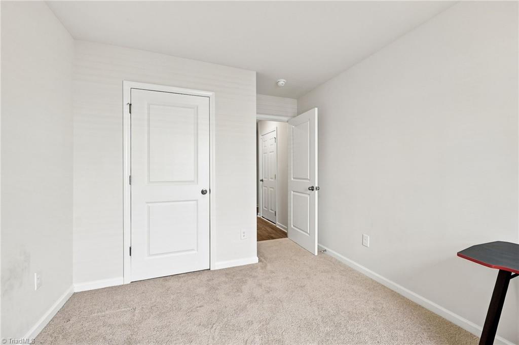 133 East Farm Loop