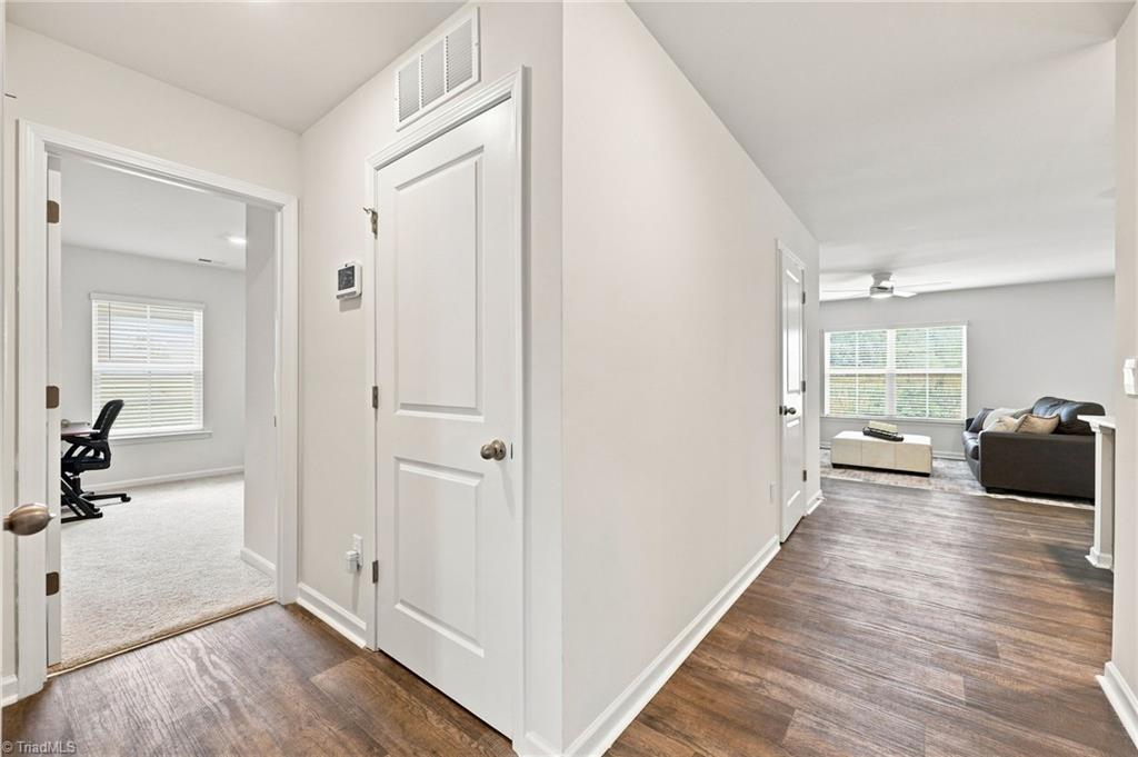 133 East Farm Loop