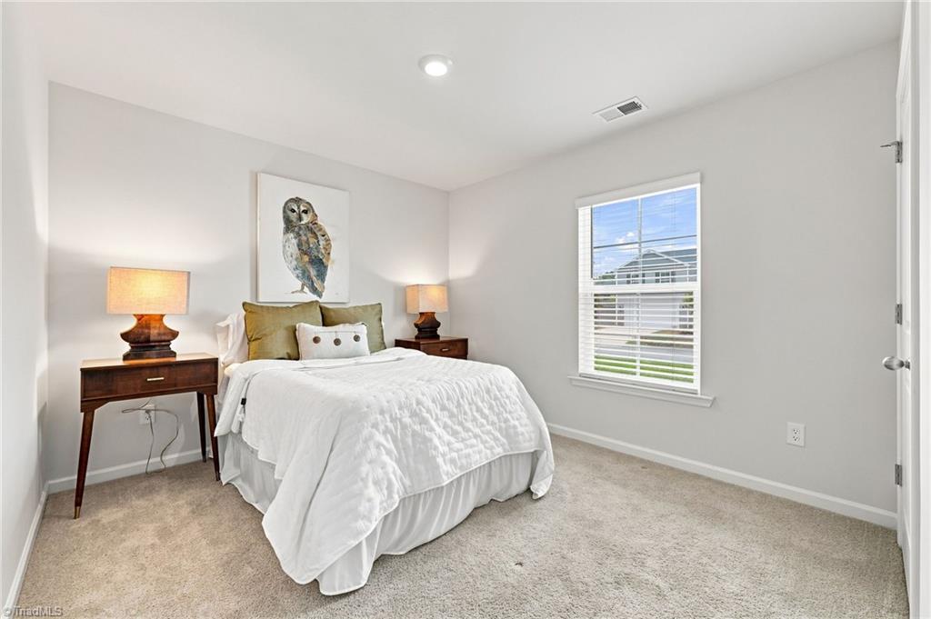 133 East Farm Loop