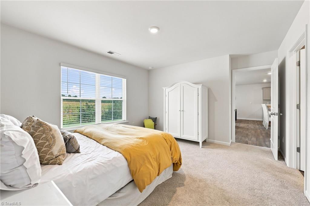 133 East Farm Loop