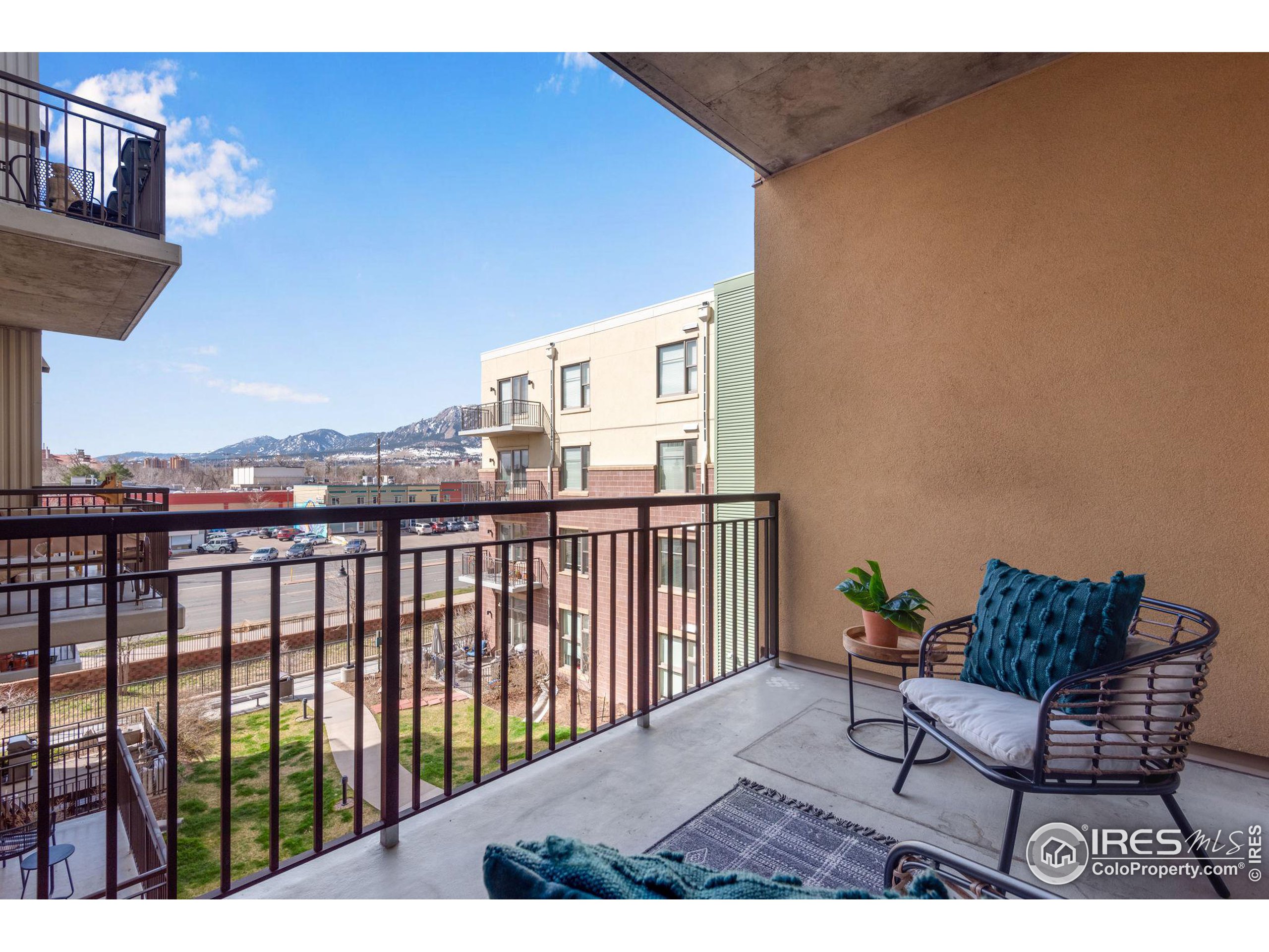 3301 Arapahoe Ave 319