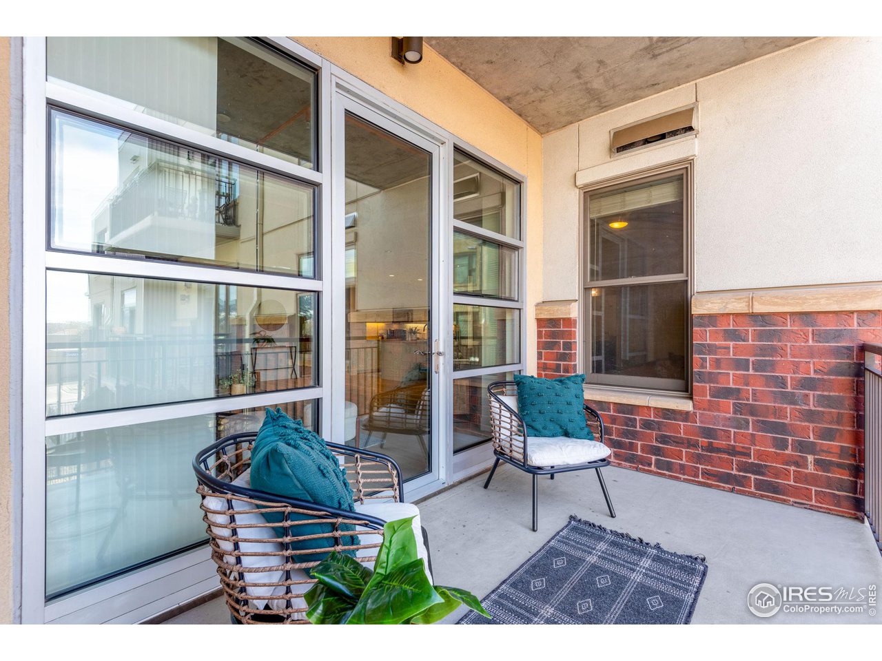 3301 Arapahoe Ave 319