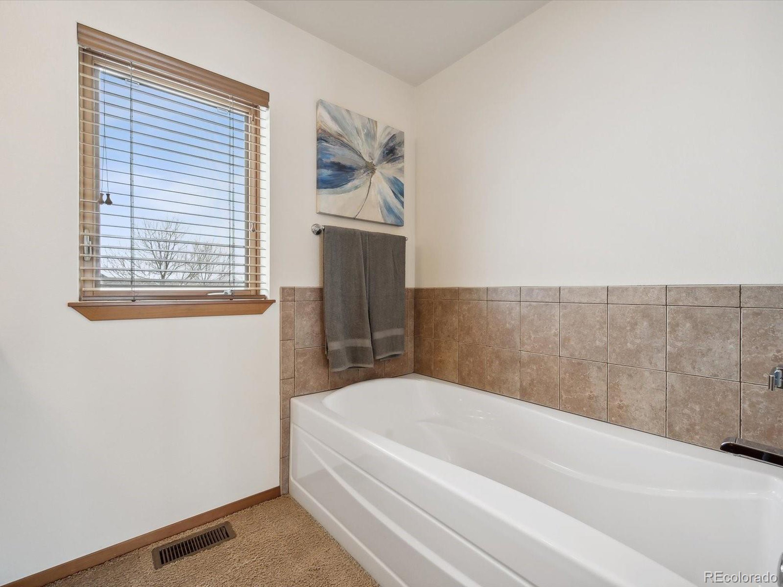 2485 Red Hawk Pl