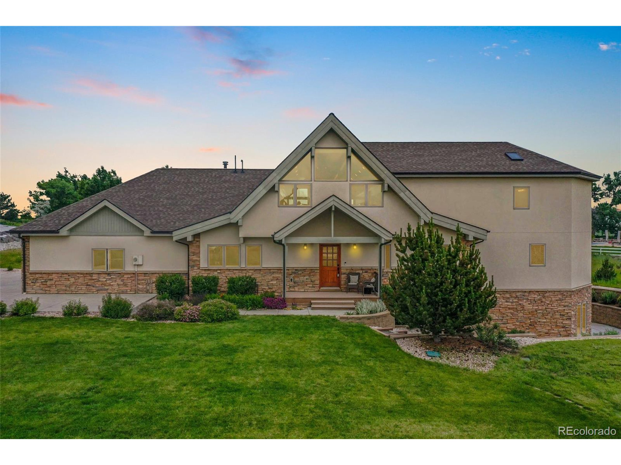 2485 Red Hawk Pl