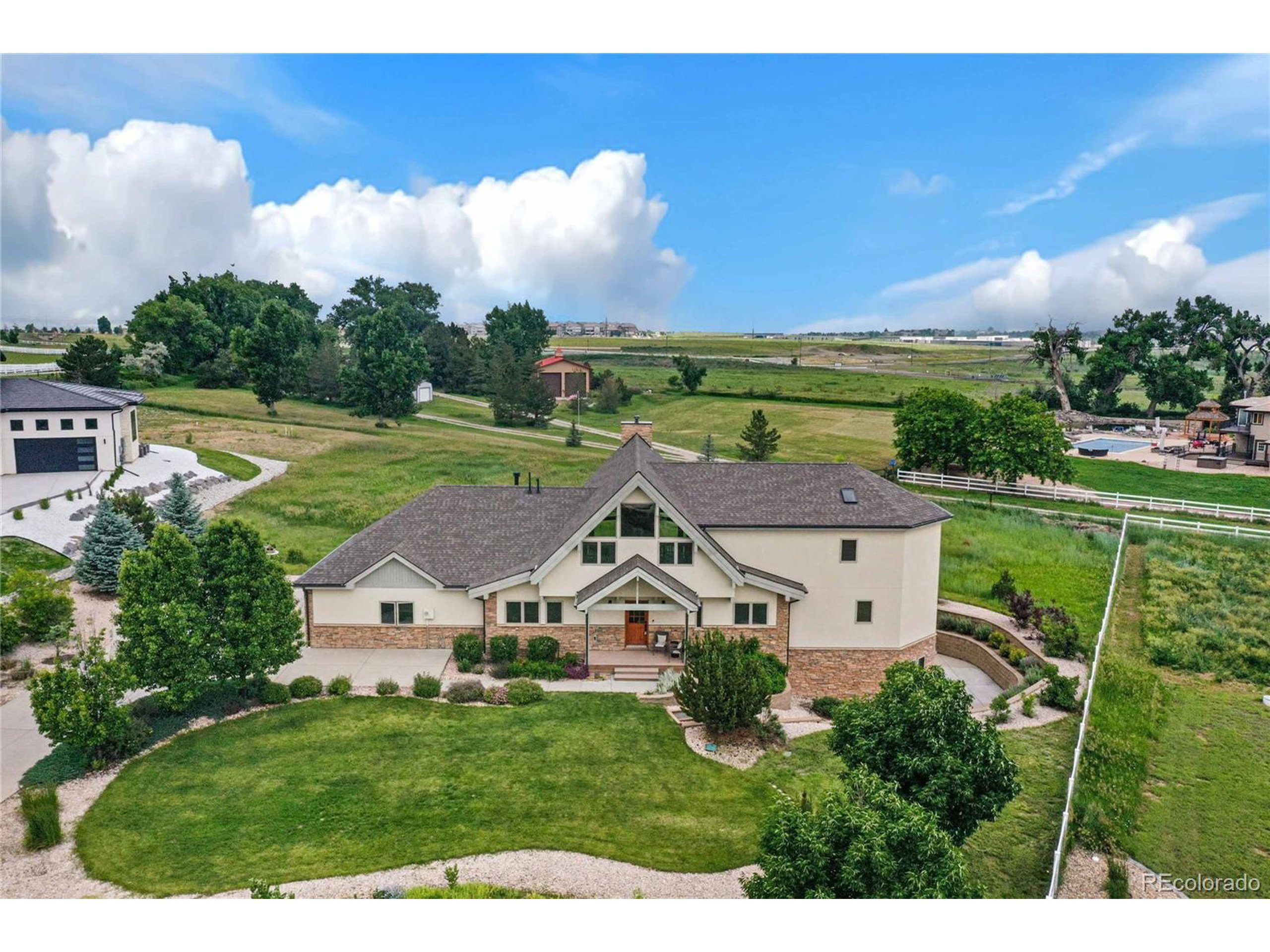 2485 Red Hawk Pl