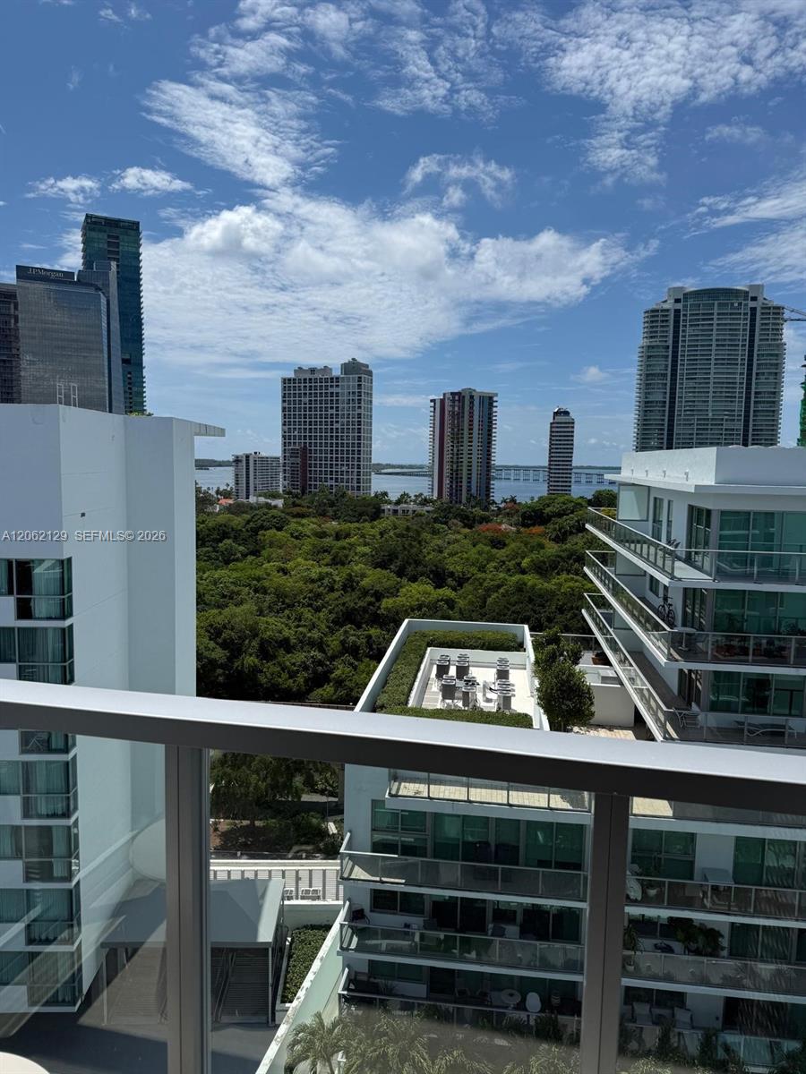 1611 SW 2nd Avenue # 1206