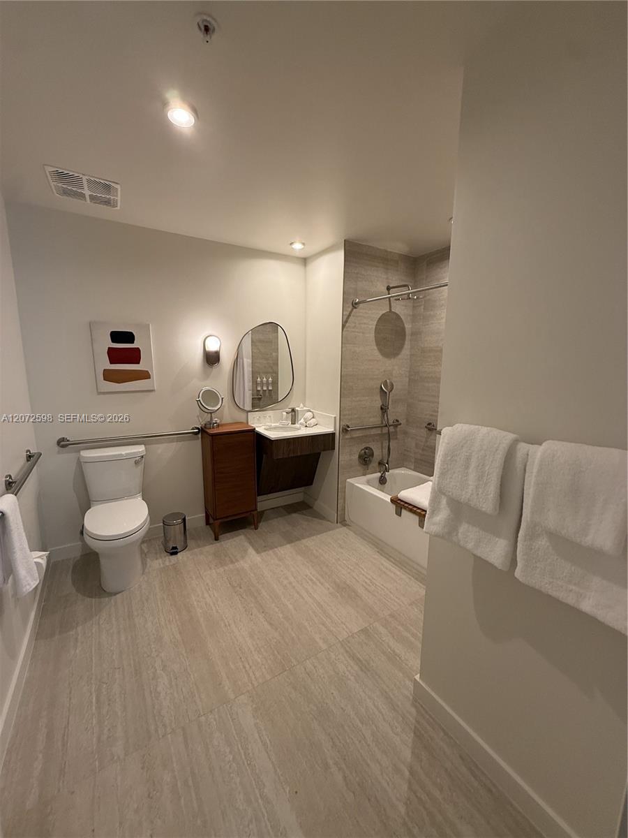 1611 SW 2nd Avenue # 202