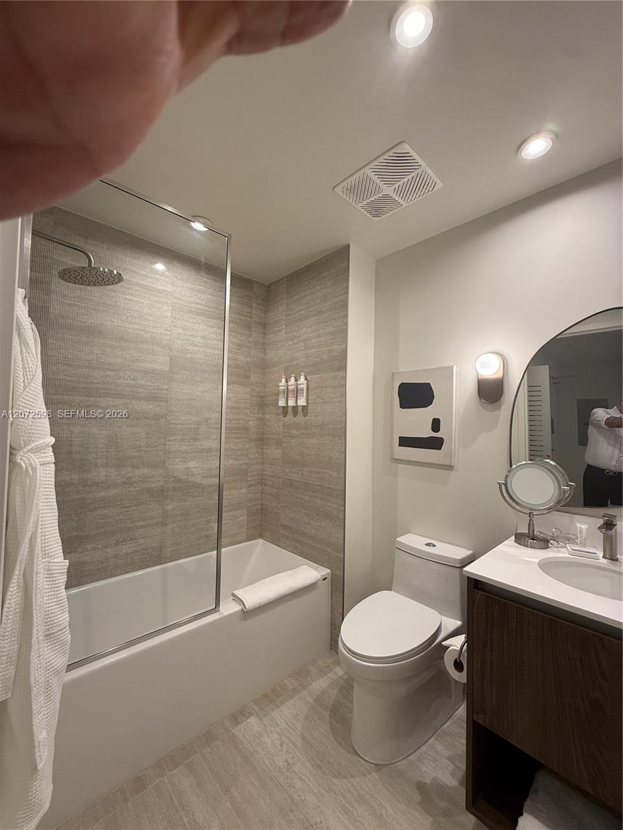 1611 SW 2nd Avenue # 202