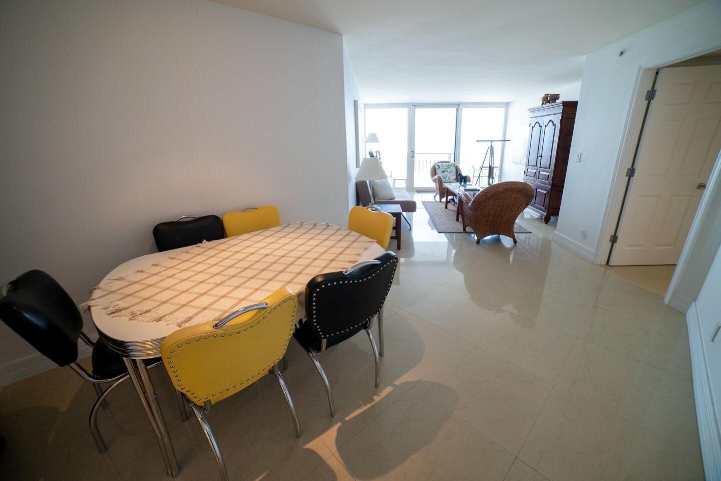 3000 N Ocean Drive 33b