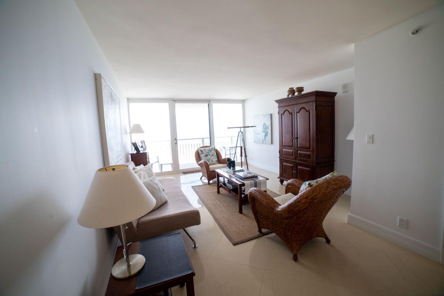 3000 N Ocean Drive 33b