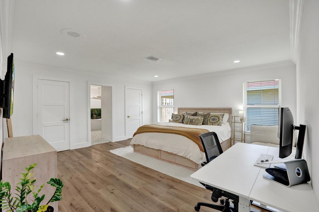 2603 W Carandis Road