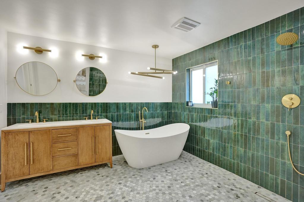 2603 W Carandis Road