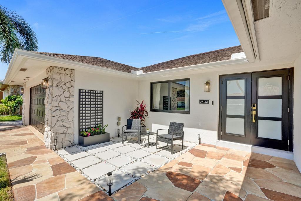 2603 W Carandis Road