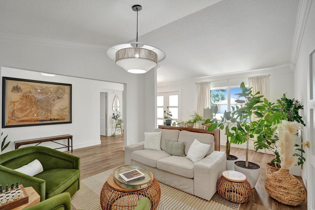 2603 W Carandis Road