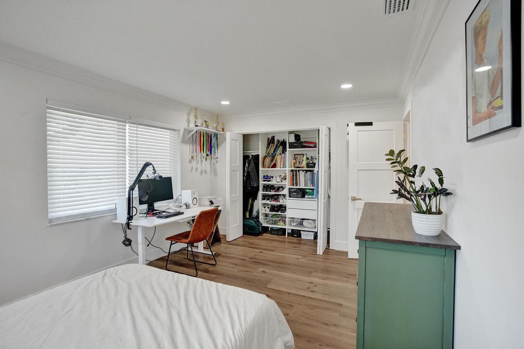 2603 W Carandis Road