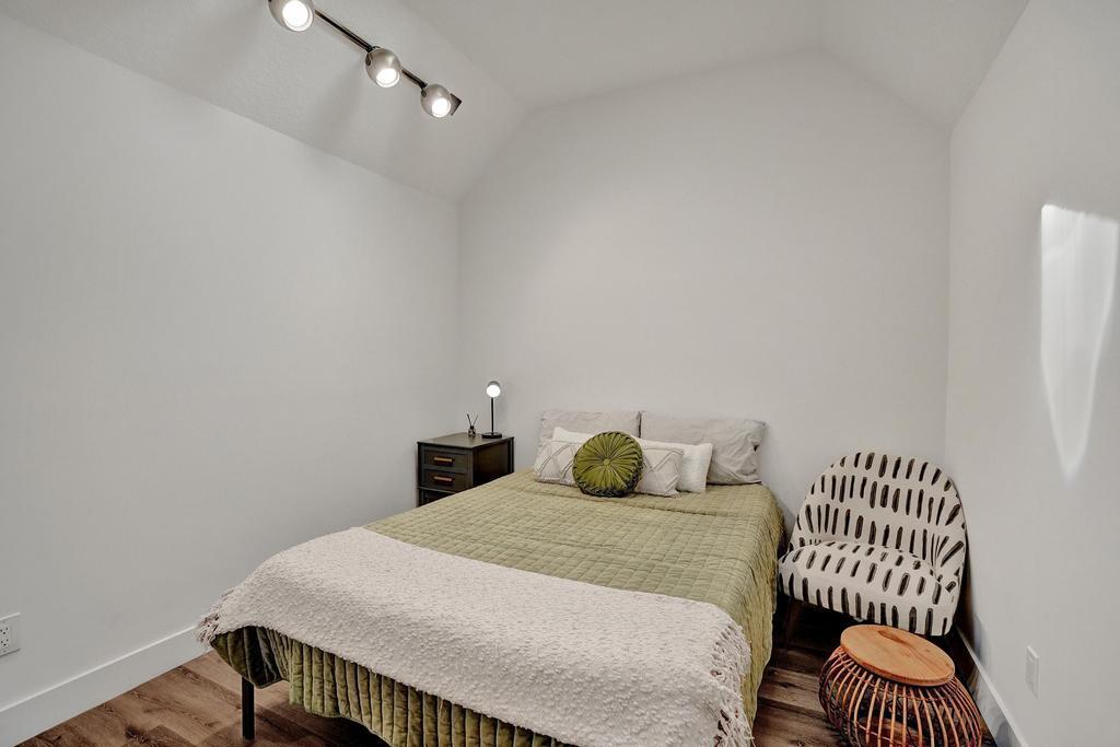 2603 W Carandis Road