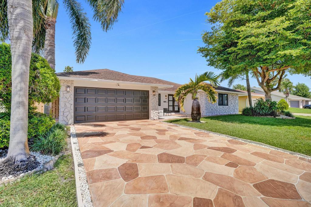 2603 W Carandis Road