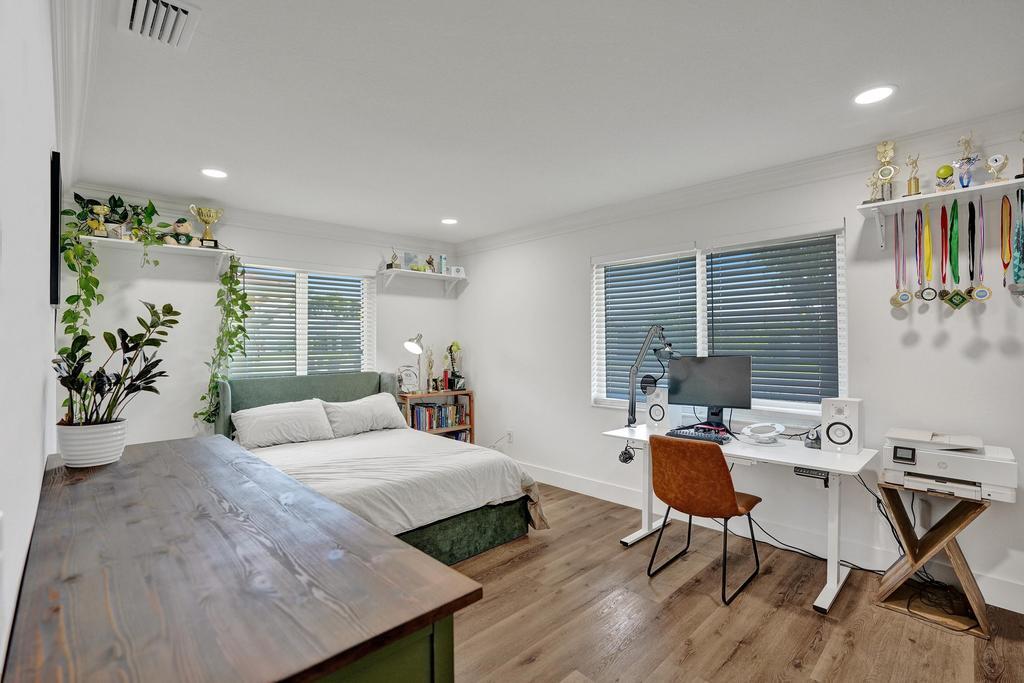 2603 W Carandis Road