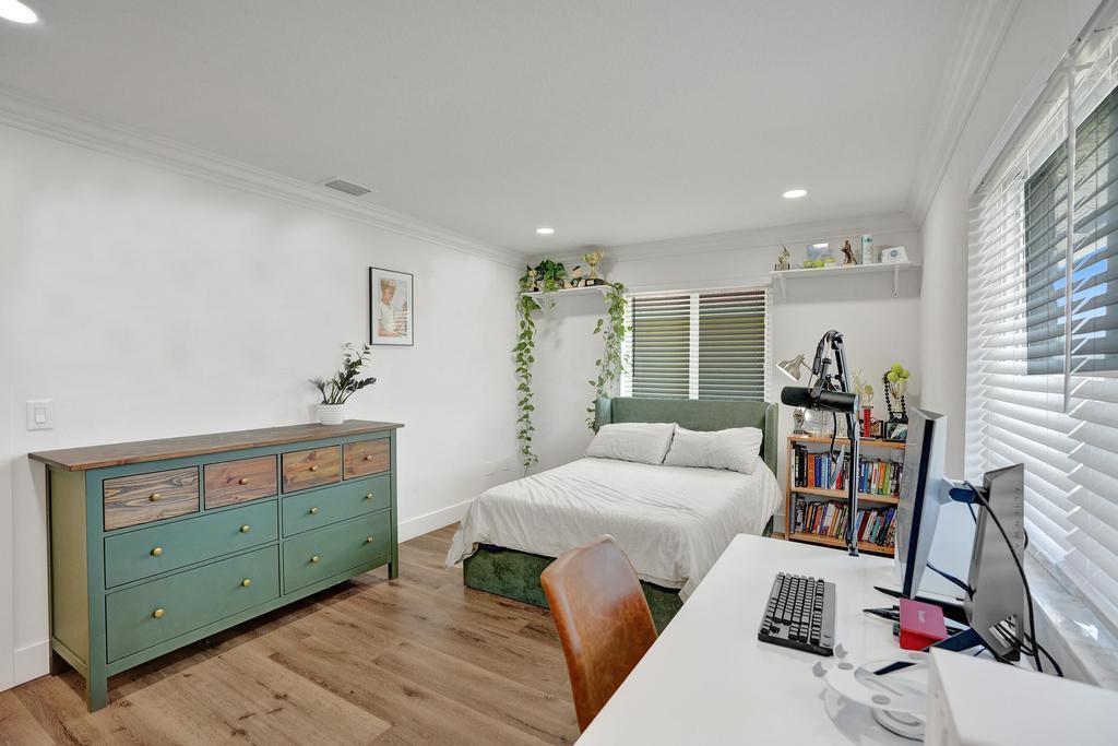 2603 W Carandis Road