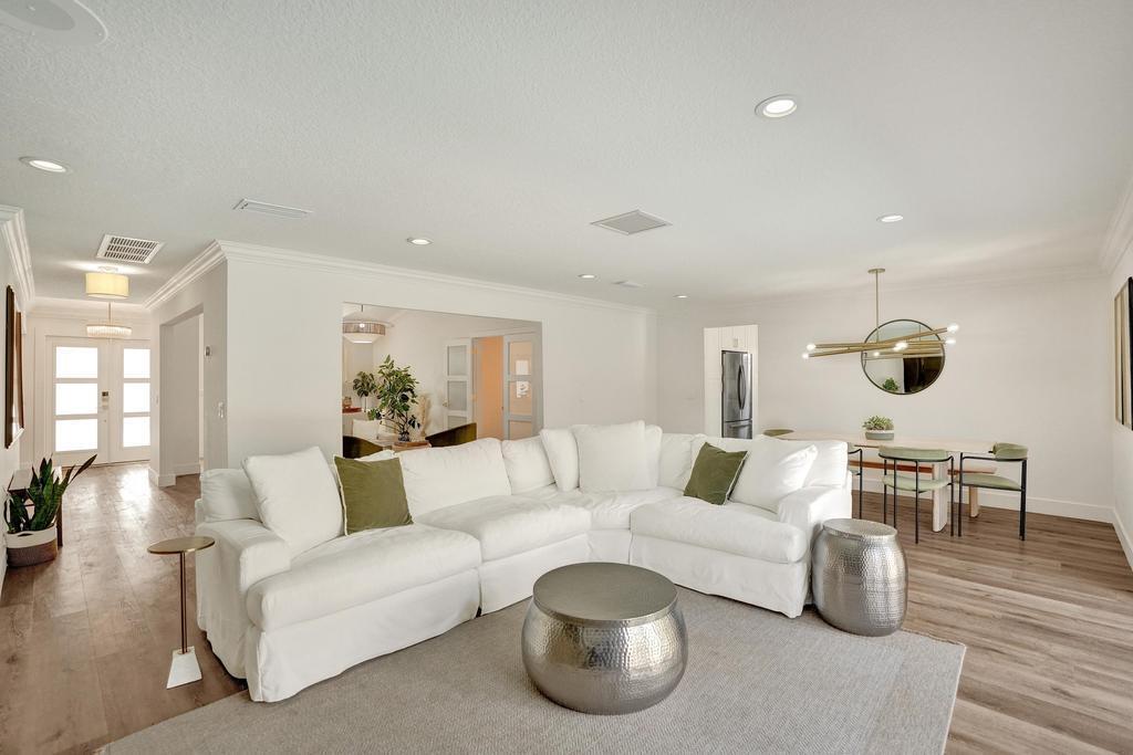 2603 W Carandis Road