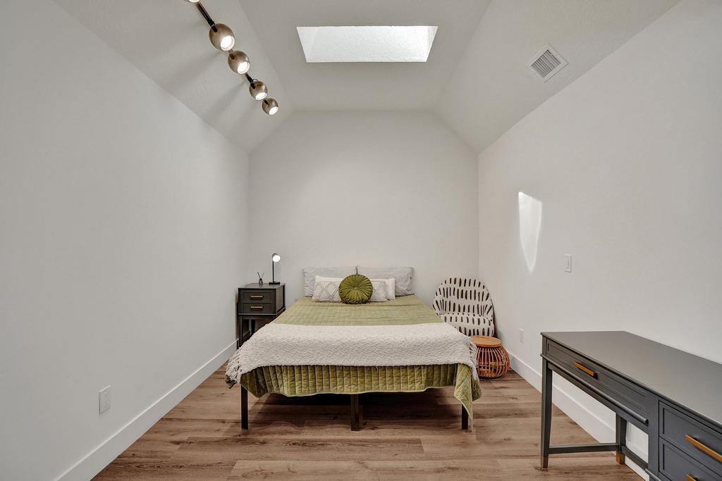 2603 W Carandis Road