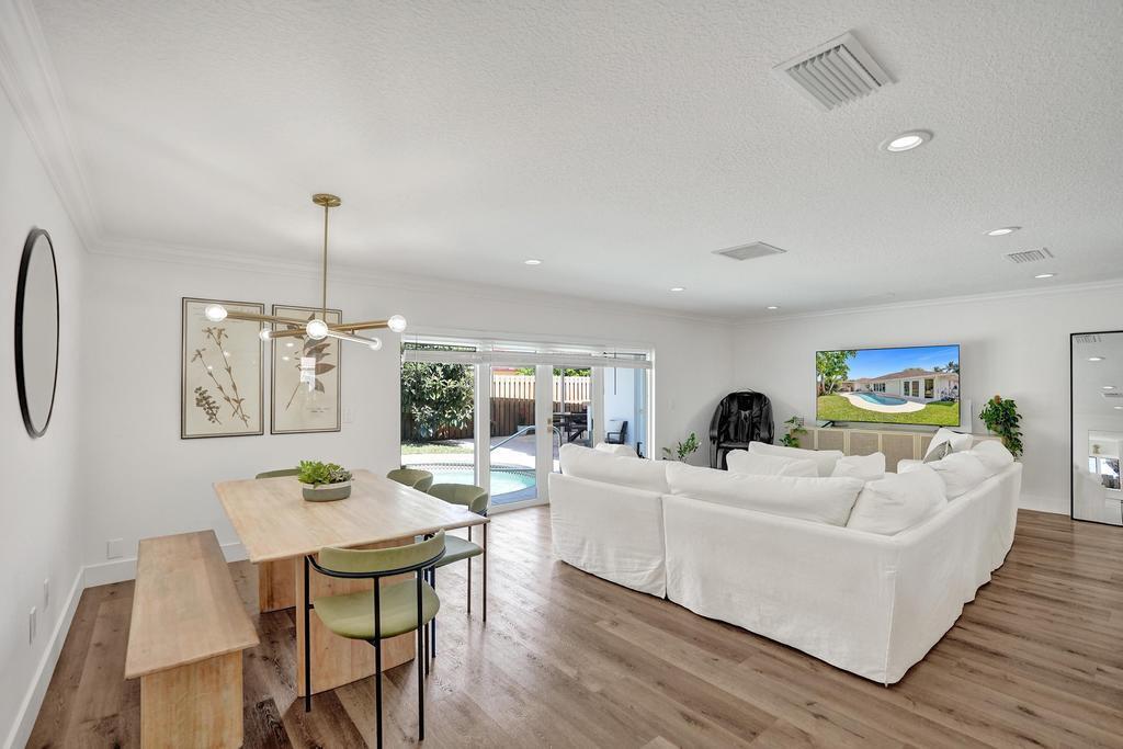 2603 W Carandis Road